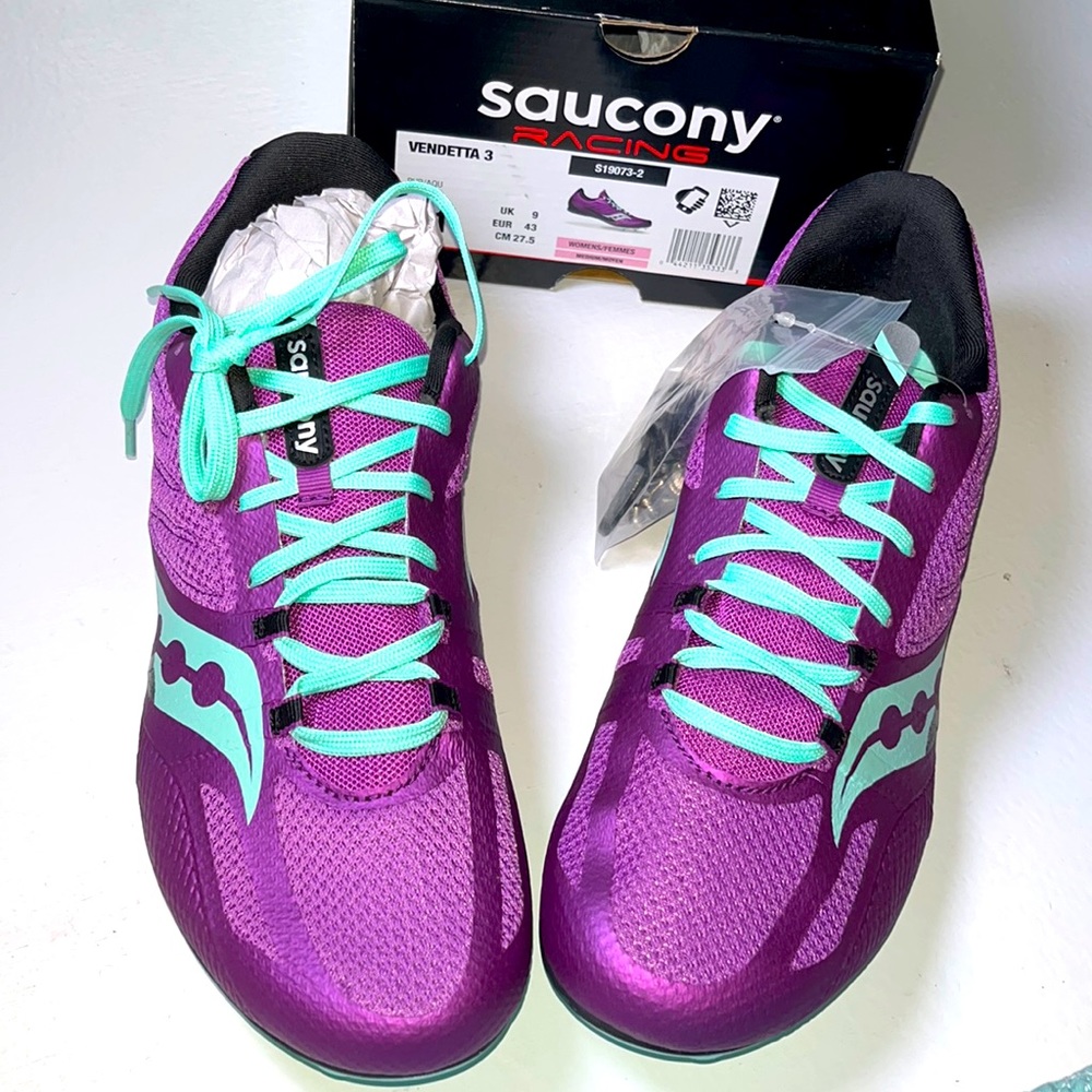NWT Saucony Racing Vendetta 3 spikes sz 11